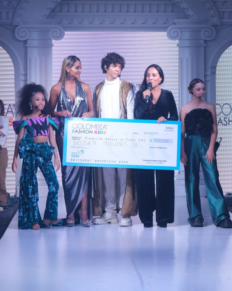 desfile entre tiempo abca 9